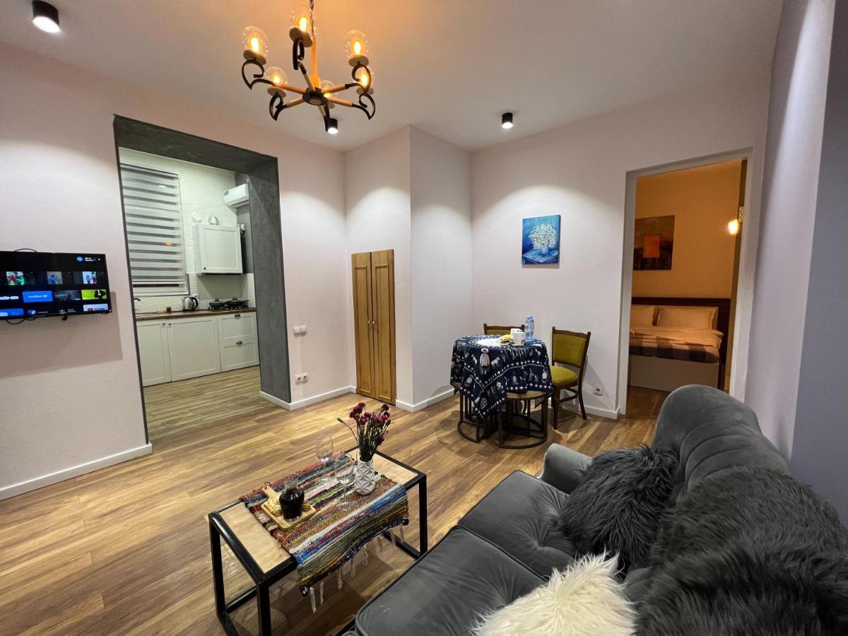 Sololaki 42 Daire Tiflis